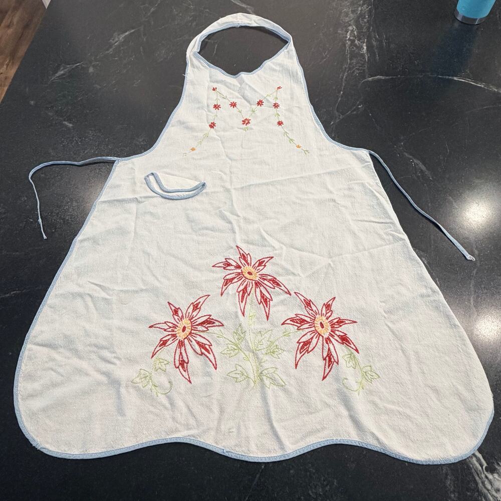 Vintage Handmade Embroidered Floral Apron White Cotton Cottagecore Farmhouse